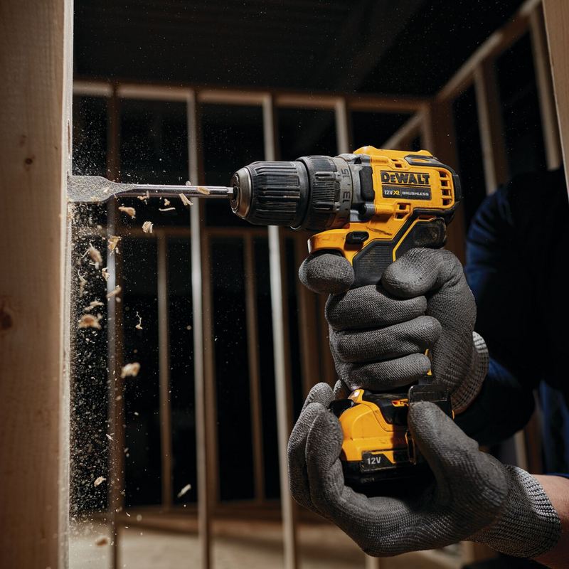 KIT DEWALT ORIGINAL: QUEDAN 6 UNIDADES - TALADRO INALÁMBRICO + AMOLADORA DE ALTO IMPACTO + 26 ACCESORIOS + 2 BATERIAS - PROMOCION CIERRE DE LA TIENDA - ENVÍO GRATIS (promoción solo hoy)